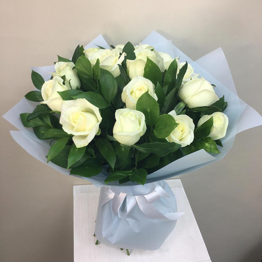 Букет 15 Белых роз Проуд в Иваново