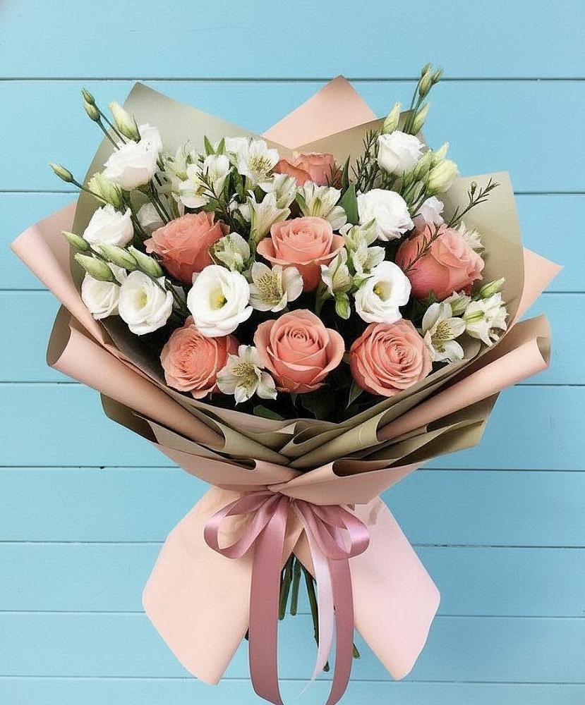 Букет цветов из: Розы, Альстромерии и Лизиантусы в Иваново