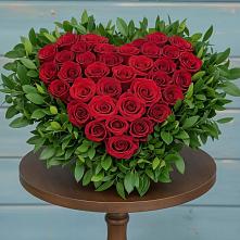 Цветочная композиция из Розы в виде сердца в Иваново