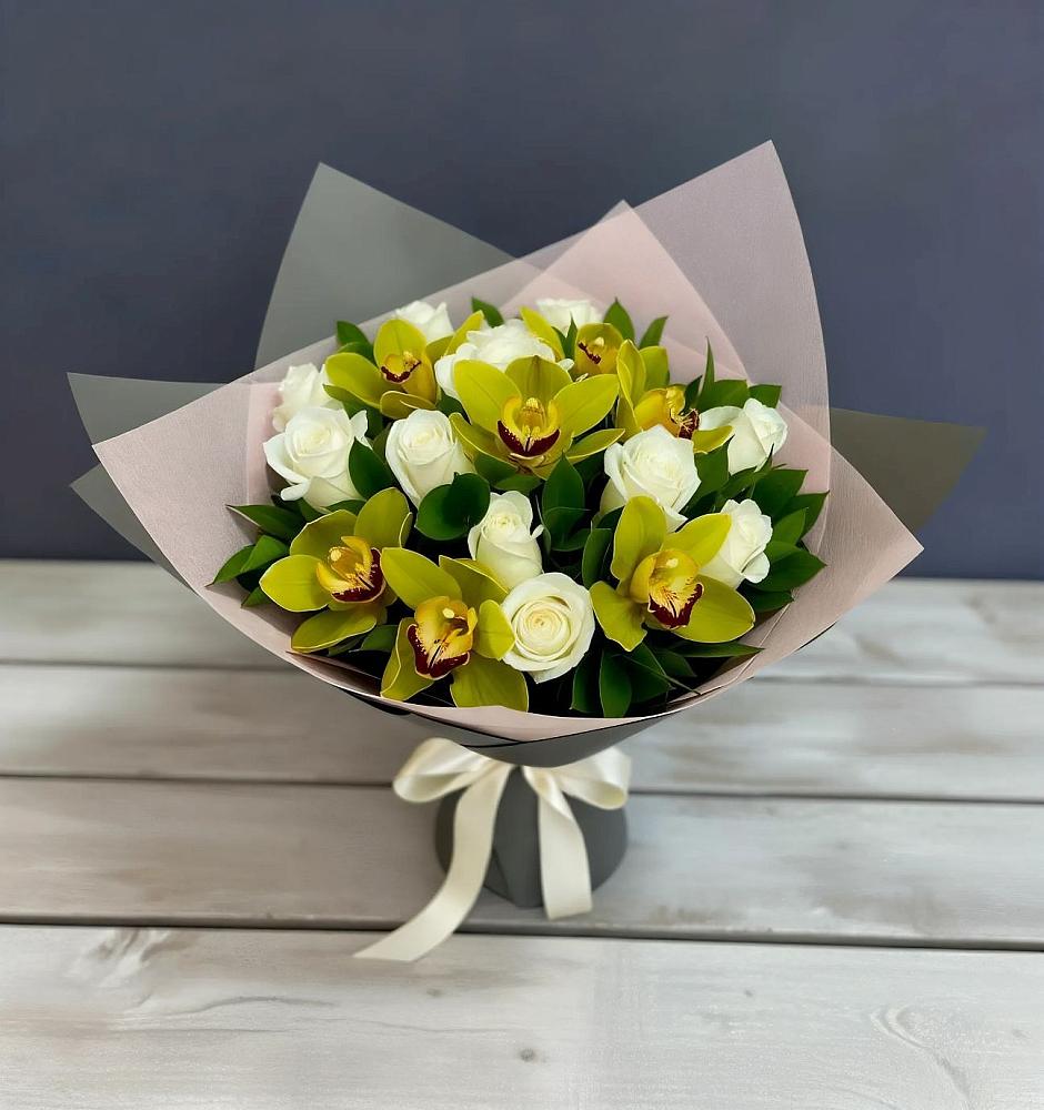 Букет цветов из: Орхидеи и Розы в Иваново